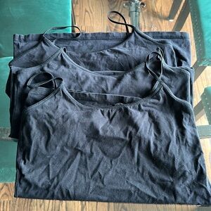3 black Old navy shelf bra camis
